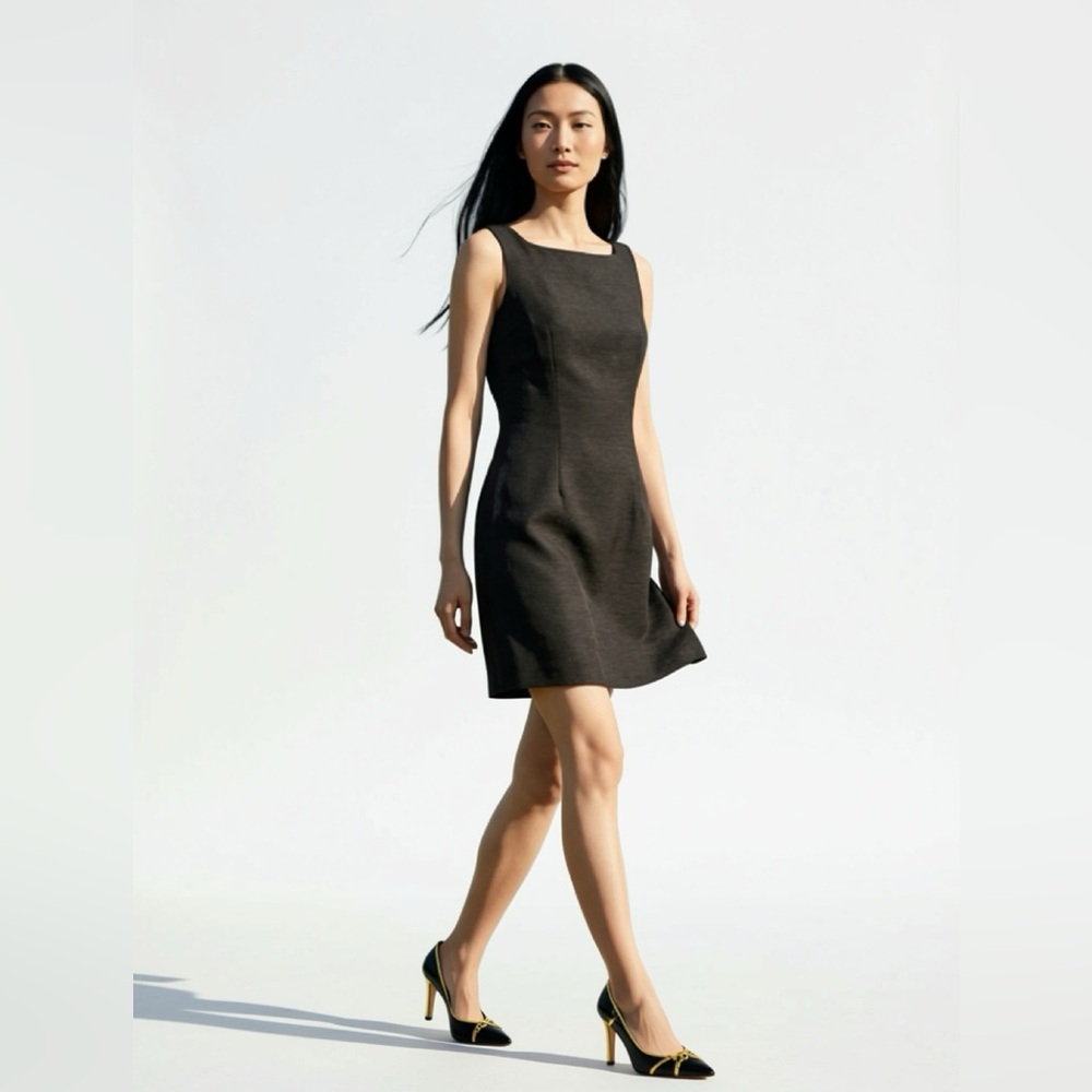 Classic Black Sleeveless Sheath Dress